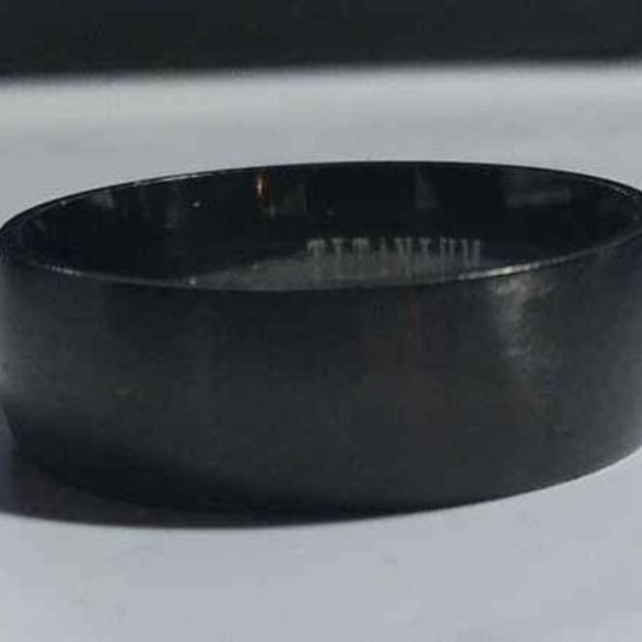Men's Black Titanium Satin Finish Sports Ring Sz 12.5 - Picture 1 of 3